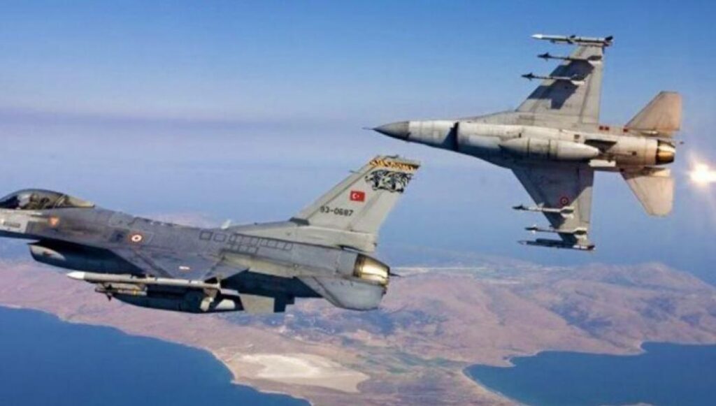 Τουρκικά F-16 πέταξαν πάνω από τις Οινούσσες και το ελληνικό φυλάκιο στην νήσο Παναγιά
